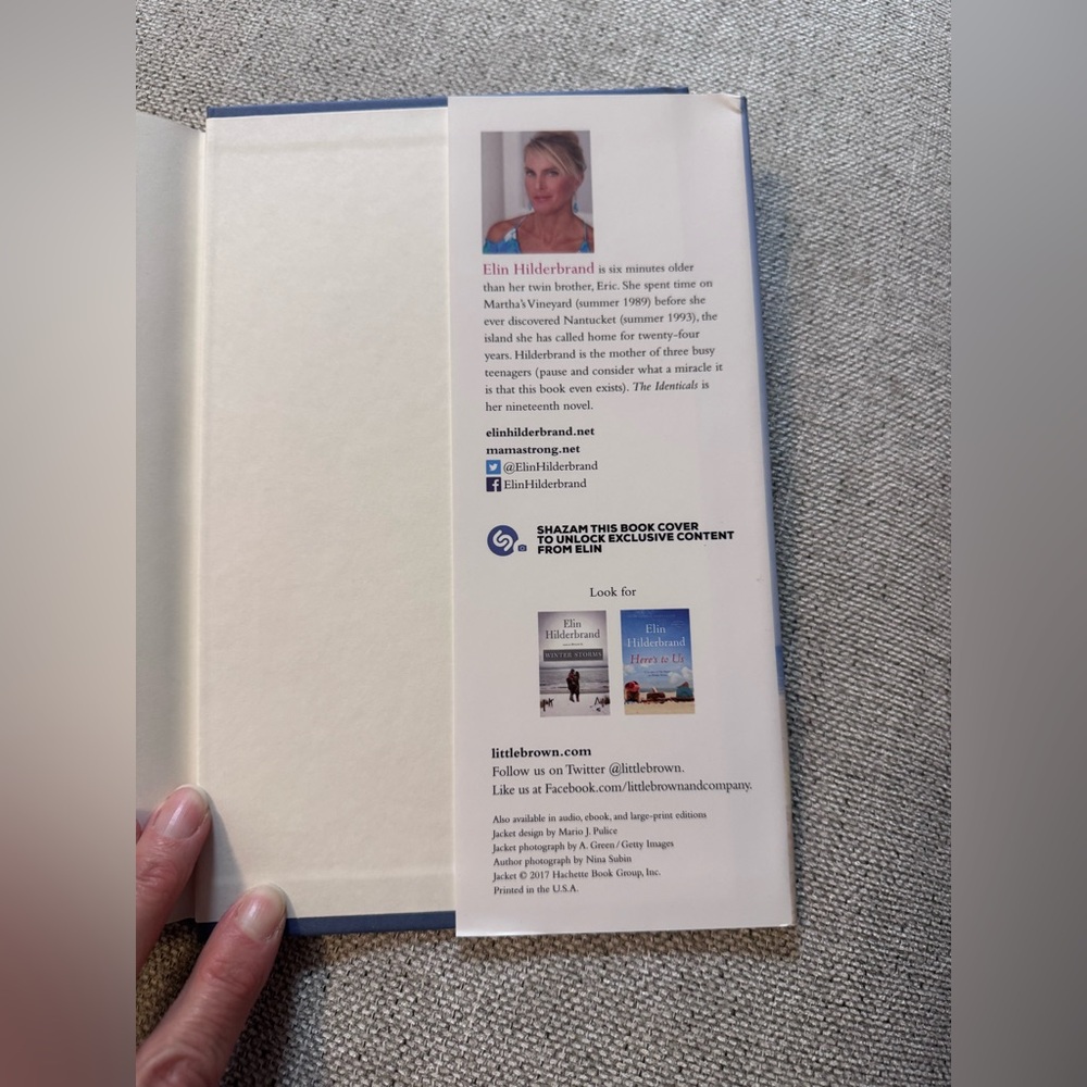 The Identicals by Elin Hilderbrand Hand Signed B&N Special Edition Hardcover - Picture 6 of 12
